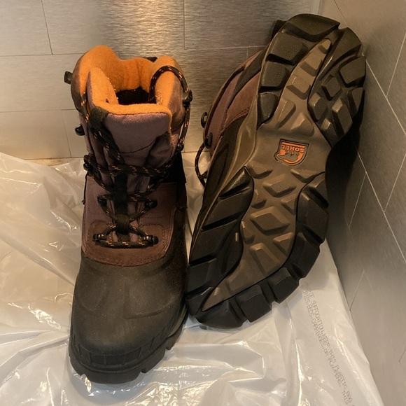 Sorel NWOT Thinsulate Waterproof Boots  High Ankle Boots Lug Sole Boots Hiking - Picture 3 of 13